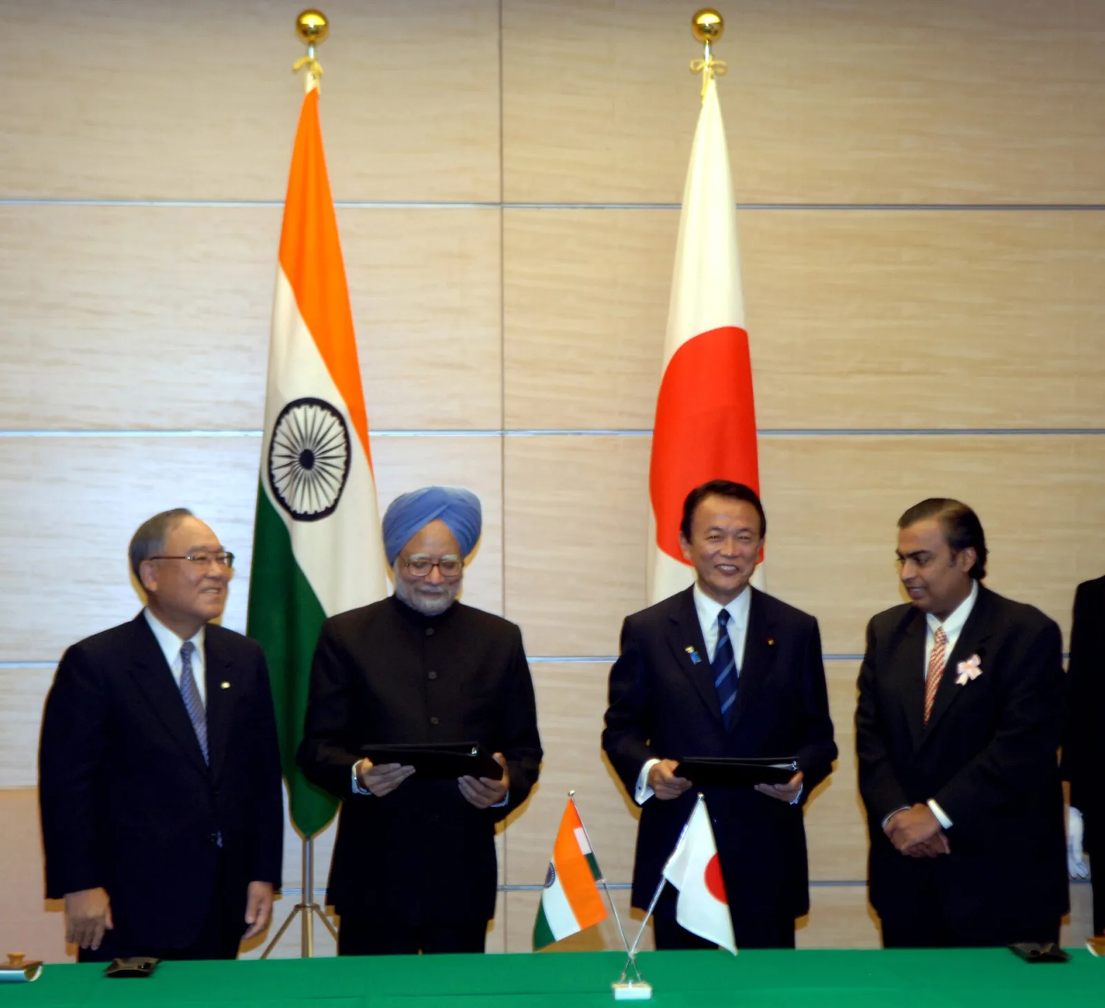 Mukesh Ambani and the Chairman, Nippon, Canon Inc, Mr. Fujio Mitarai presented the 2nd India-Japan Business Leaders Forum Joint Report to the Prime Minister, Dr. Manmohan Singh and the Prime Minister 