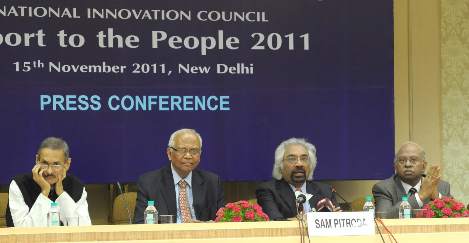 The Chairman of National Innovation Council, Shri Sam Pitroda briefing the media on the achievement of the Innovation Council, in New Delhi on November 15, 2011
