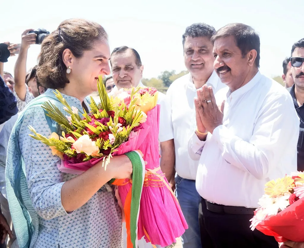 Dy CM, Himachal Pradesh Sh. Mukesh Agnihotri greeting Mrs Priyanka Gandhi at Una on 28th May, 2024