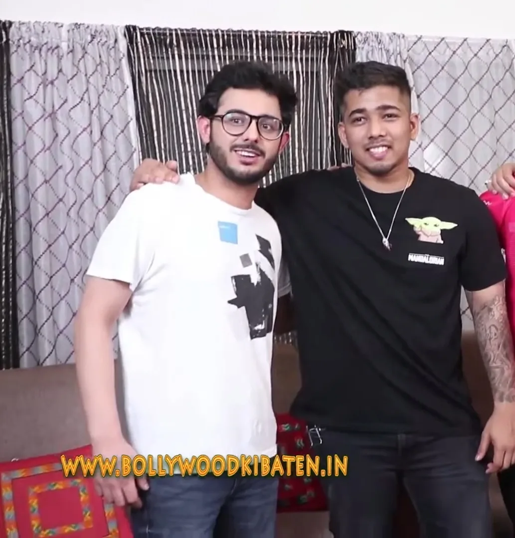 CarryMinati and fellow youtuber scout promoting Playground