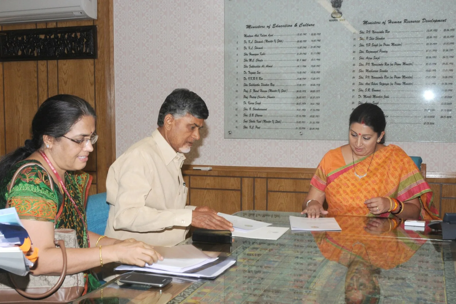 The Chief Minister of Andhra Pradesh, Shri Chandrababu Naidu meeting the Union Minister for Human Resource Development, Smt. Smriti Zubin Irani, in New Delhi on June 26, 2014
